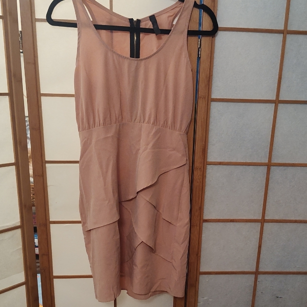 Elegant Sleeveless Dress in Tan
